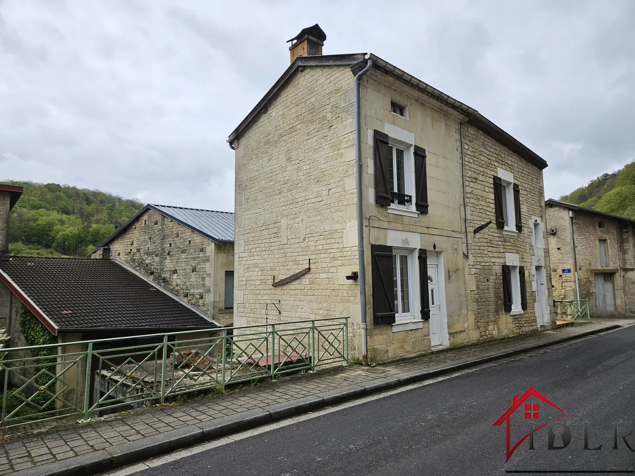 Maison Atypique 58 m² à Chevillon - Idéal Investisseur 