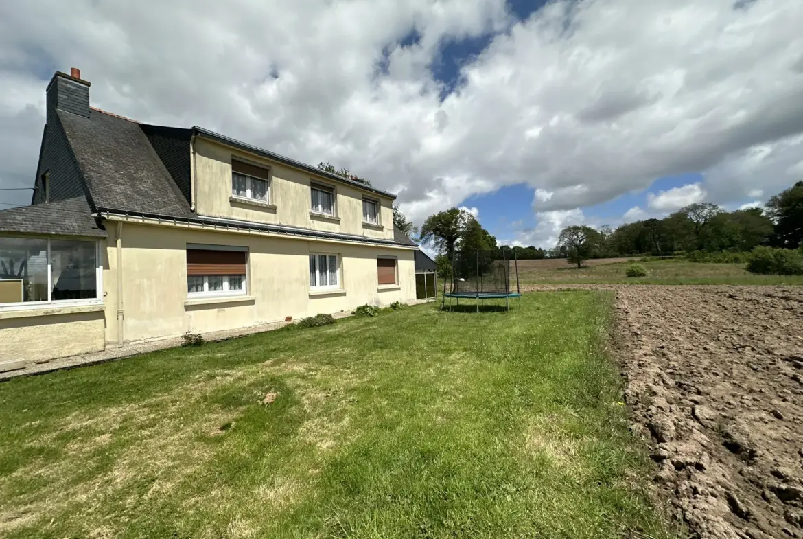 Maison de village à vendre à Melrand - 129 m² avec terrain de 1600 m² 