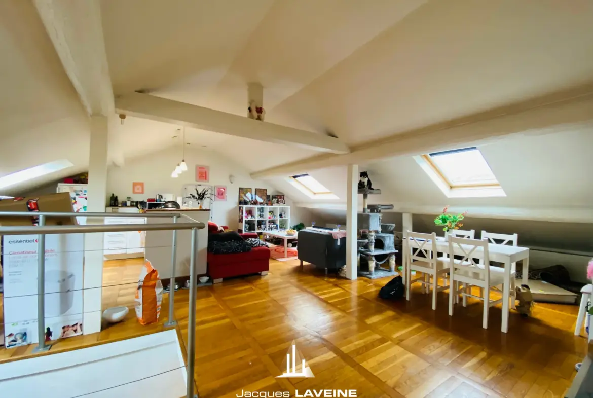 Appartement Loft 2 pièces à Metz-Sablon - 108 000 € 