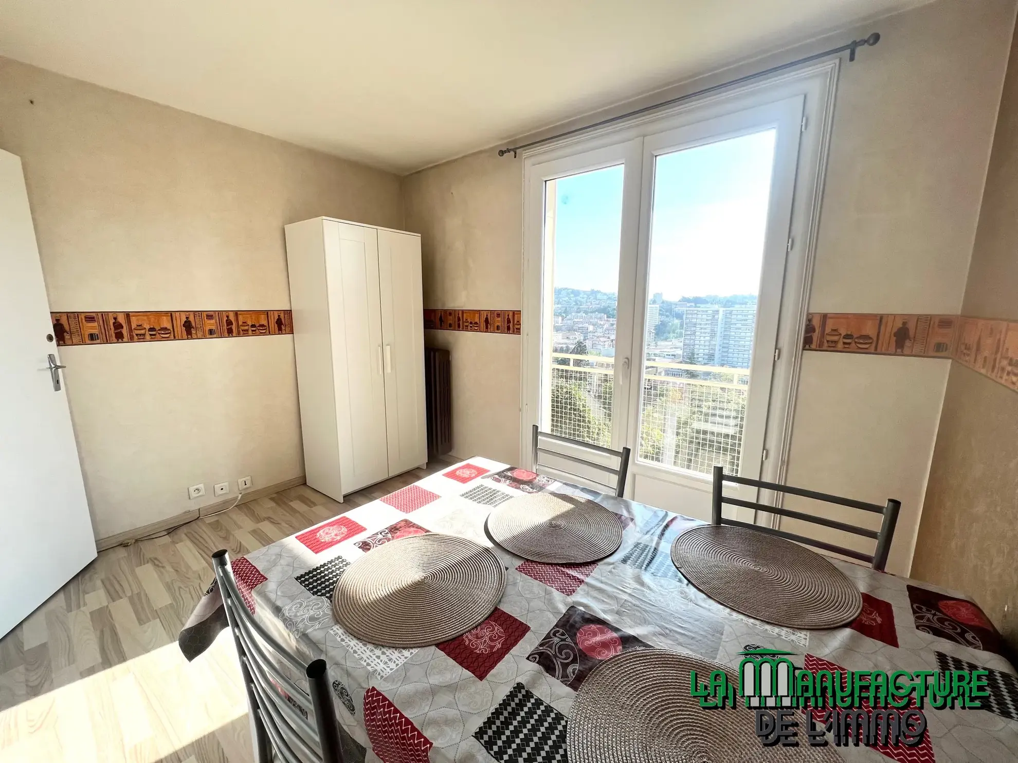 Appartement F3 lumineux avec balcon à Saint-Étienne 