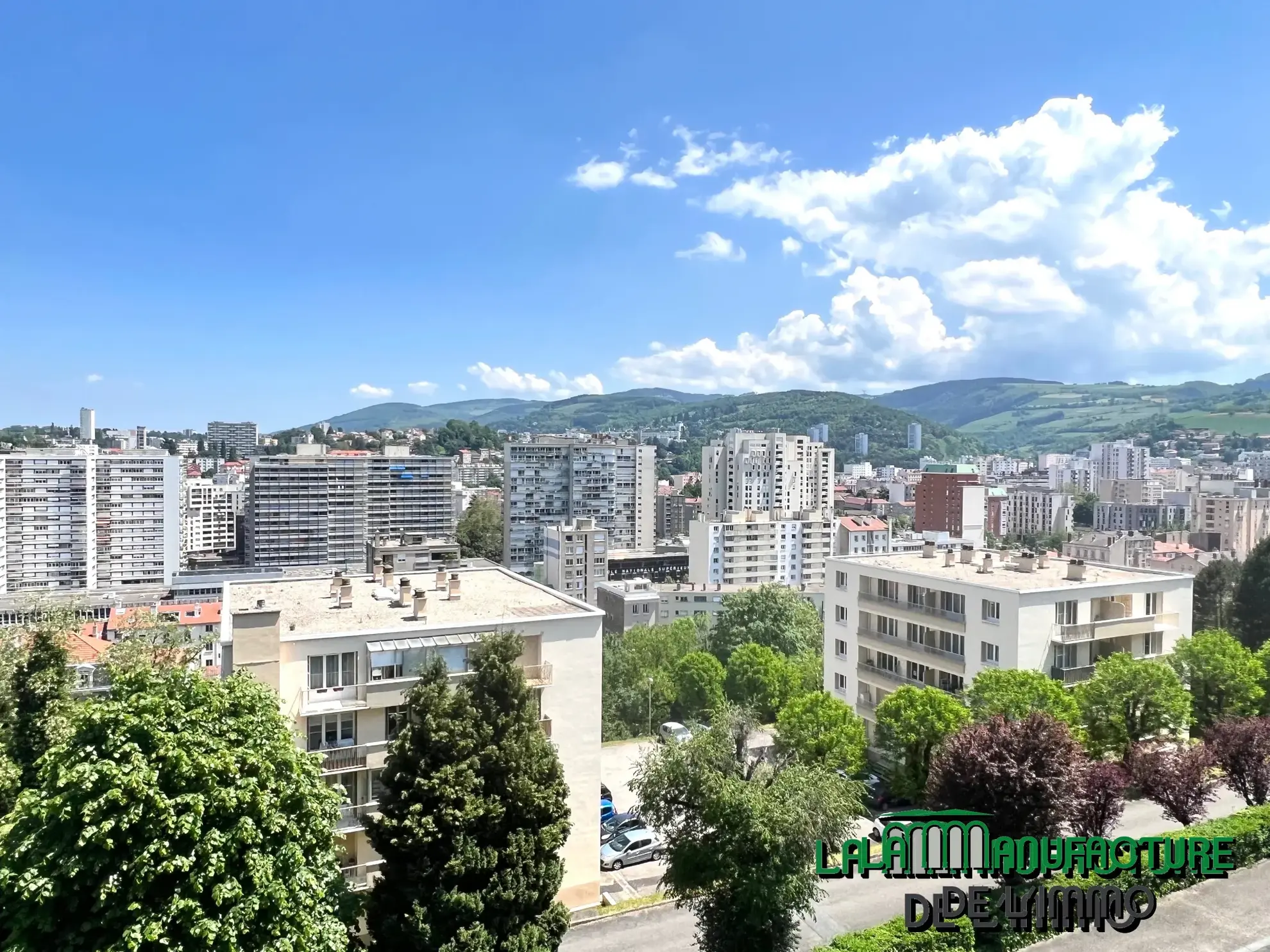 Appartement F3 lumineux avec balcon à Saint-Étienne 