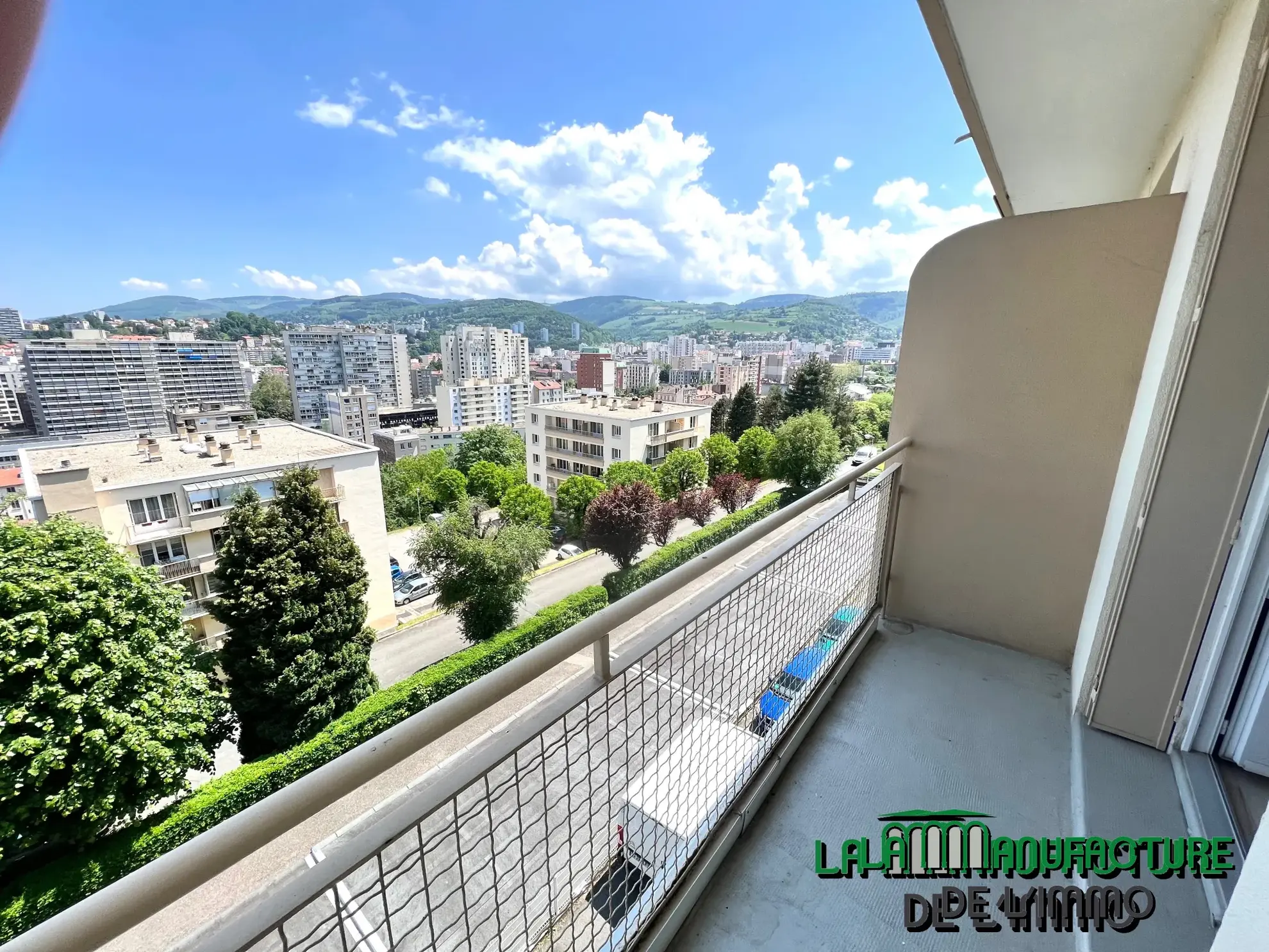 Appartement F3 lumineux avec balcon à Saint-Étienne 