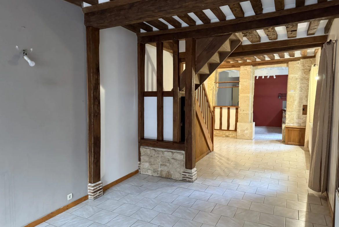 Maison lumineuse à vendre au centre de Livarot - 108 m² 