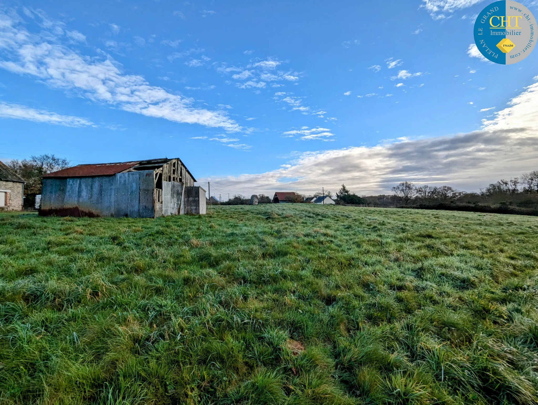 Terrain à bâtir hors lotissement à Monteneuf - 16 100 € 