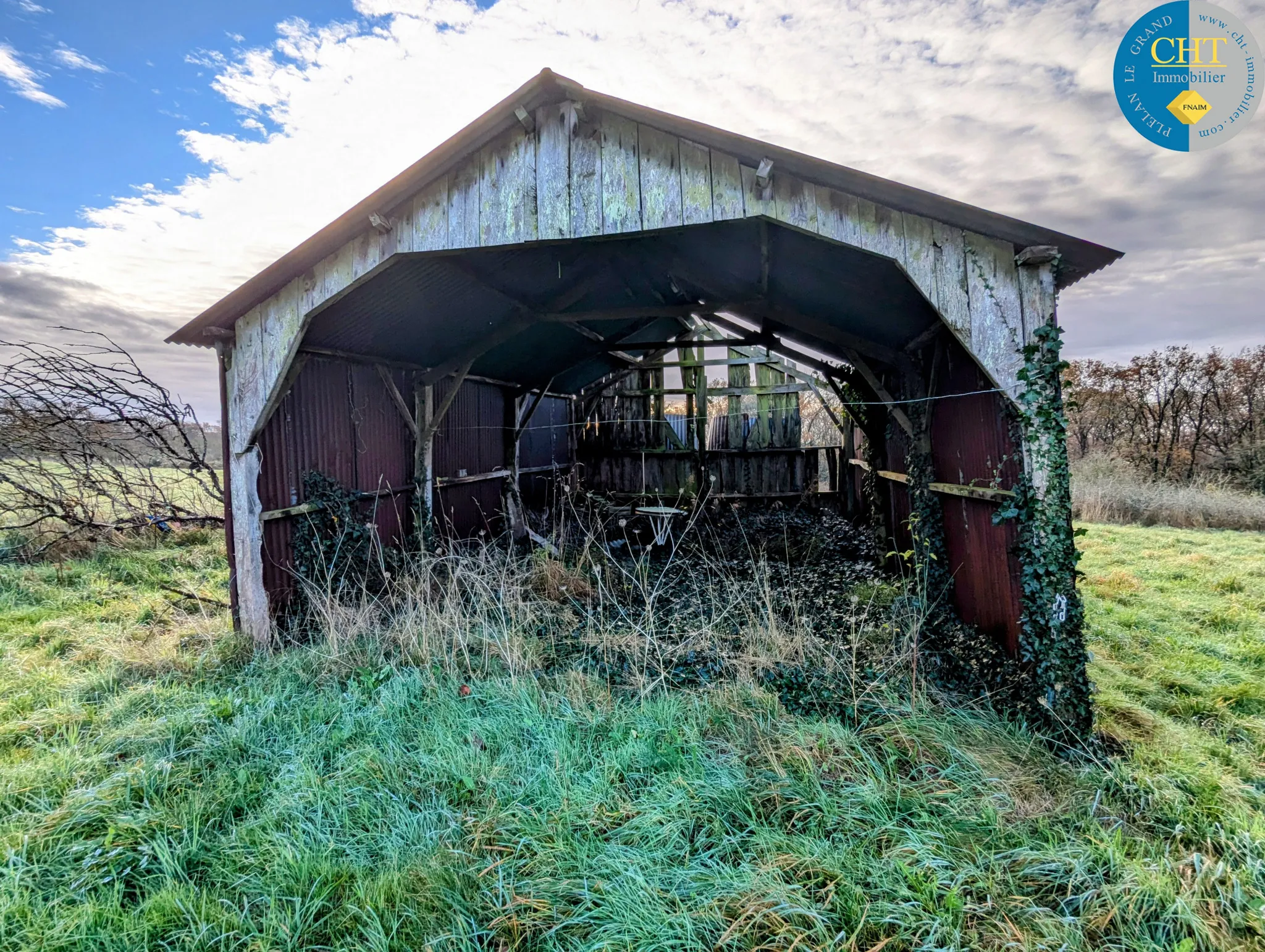 Terrain à bâtir hors lotissement à Monteneuf - 16 100 € 