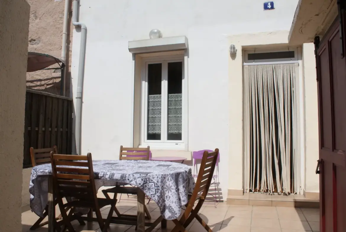 Maison de ville 4 chambres avec cour à Lezignan Corbieres 