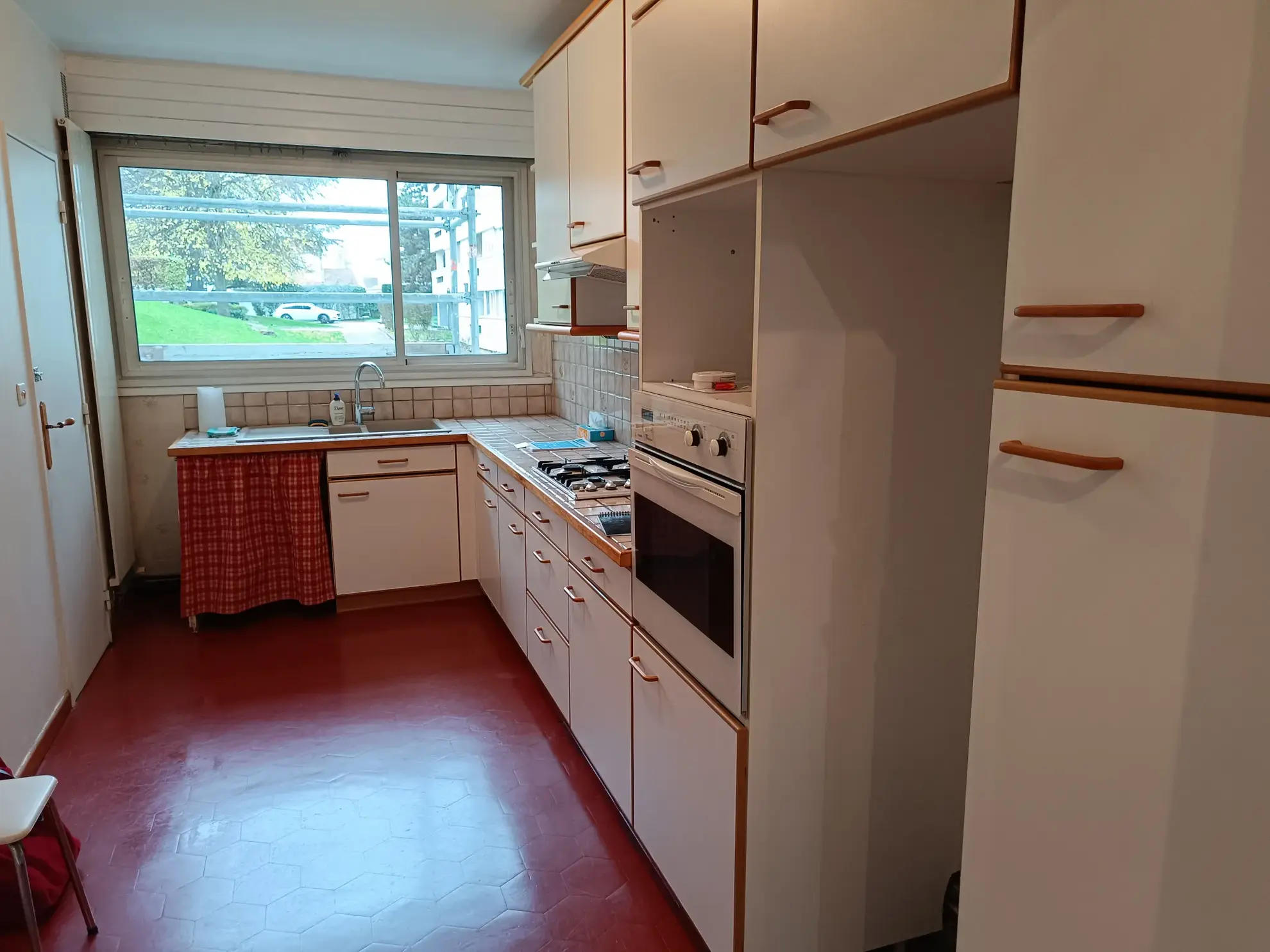 Appartement F2 de 53 m² à Plaisir avec parking et cave 