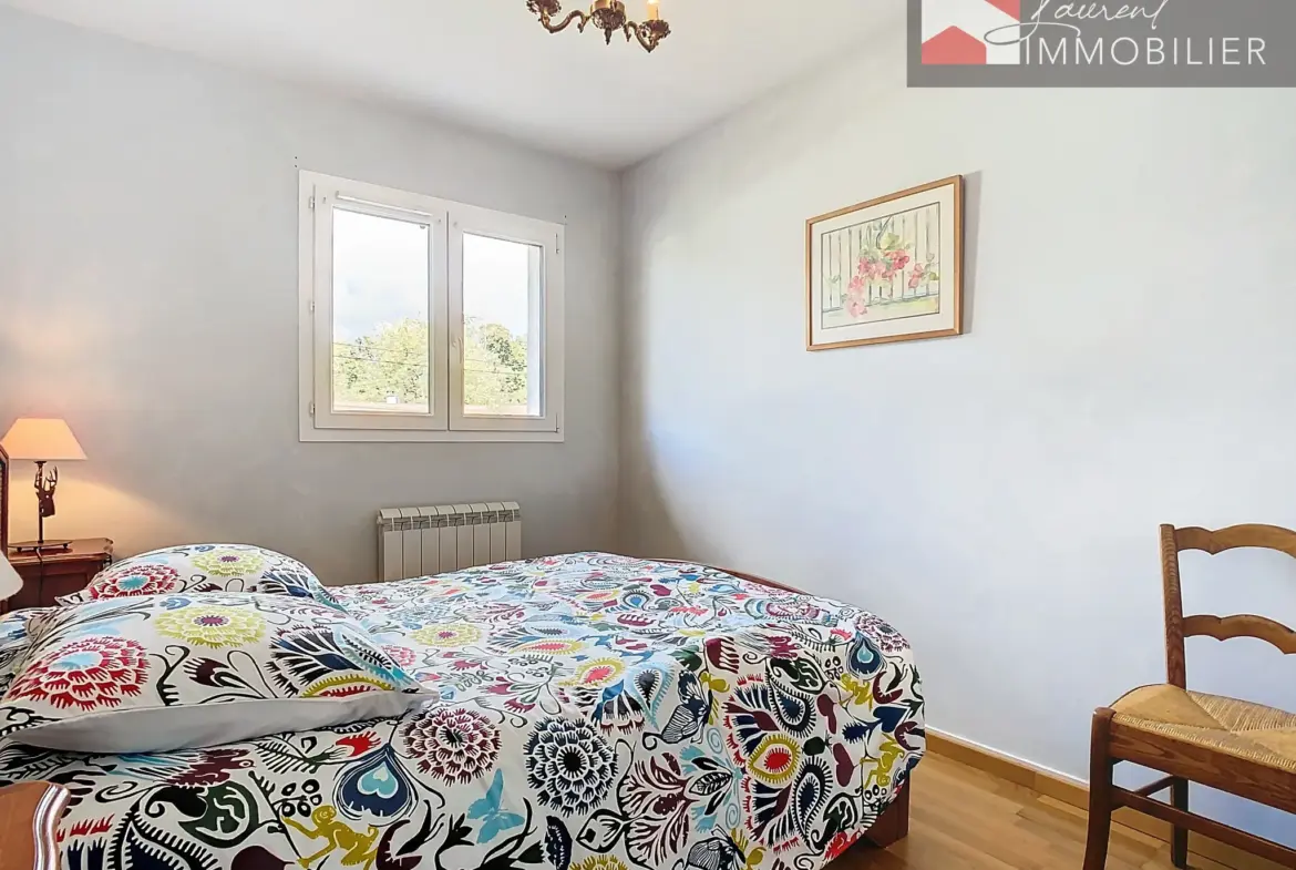 À vendre : Grande maison à Romenay avec 3 chambres et terrasses 