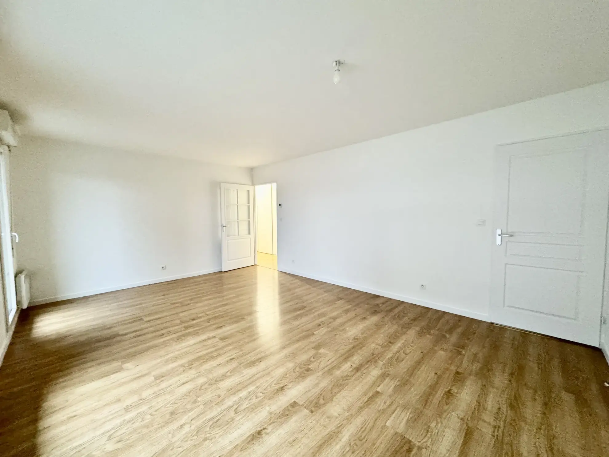 Vente d'un Appartement de Type 3 à Tourcoing avec Balcon et Garage 