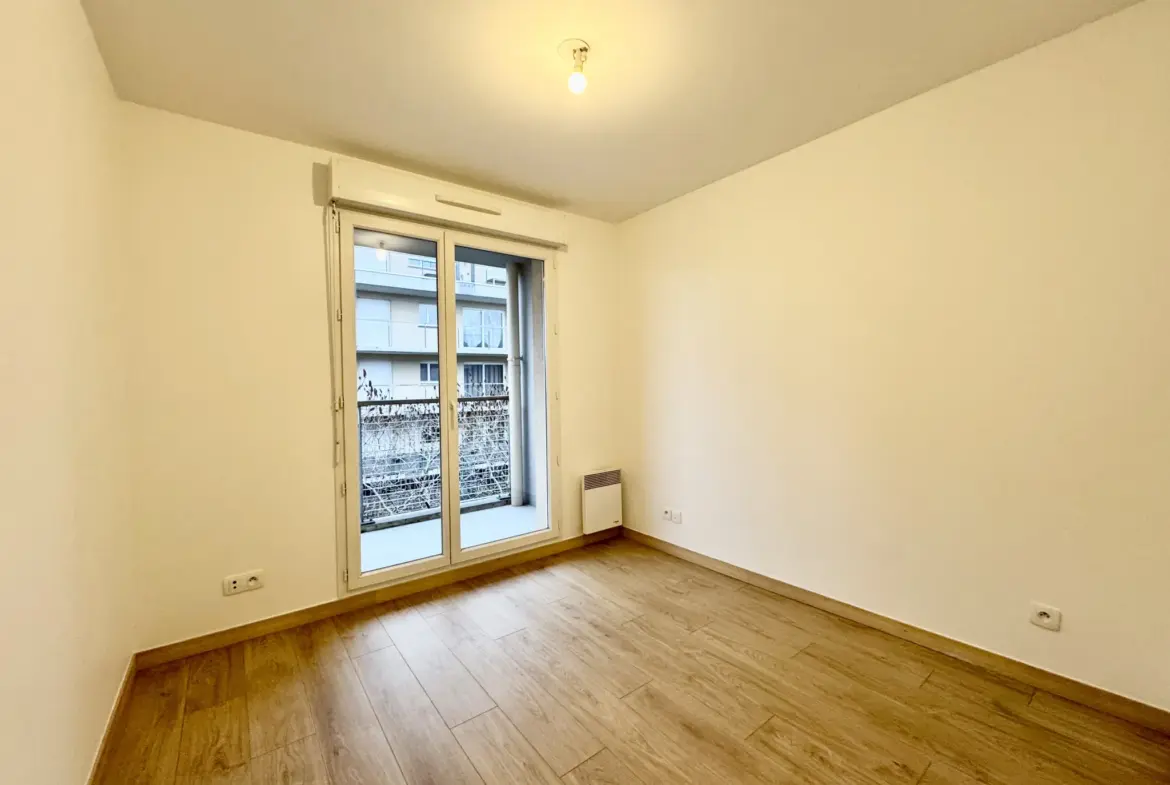 Vente d'un Appartement de Type 3 à Tourcoing avec Balcon et Garage 