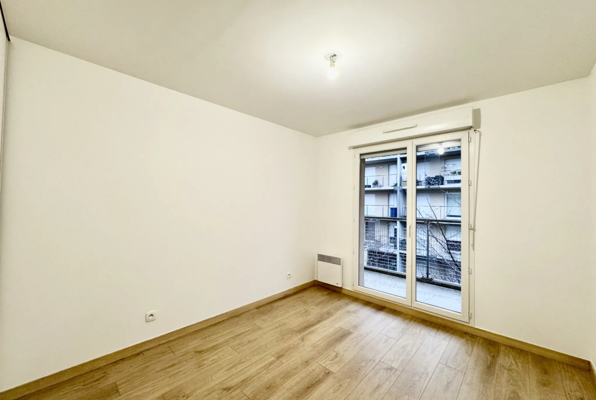 Vente d'un Appartement de Type 3 à Tourcoing avec Balcon et Garage 