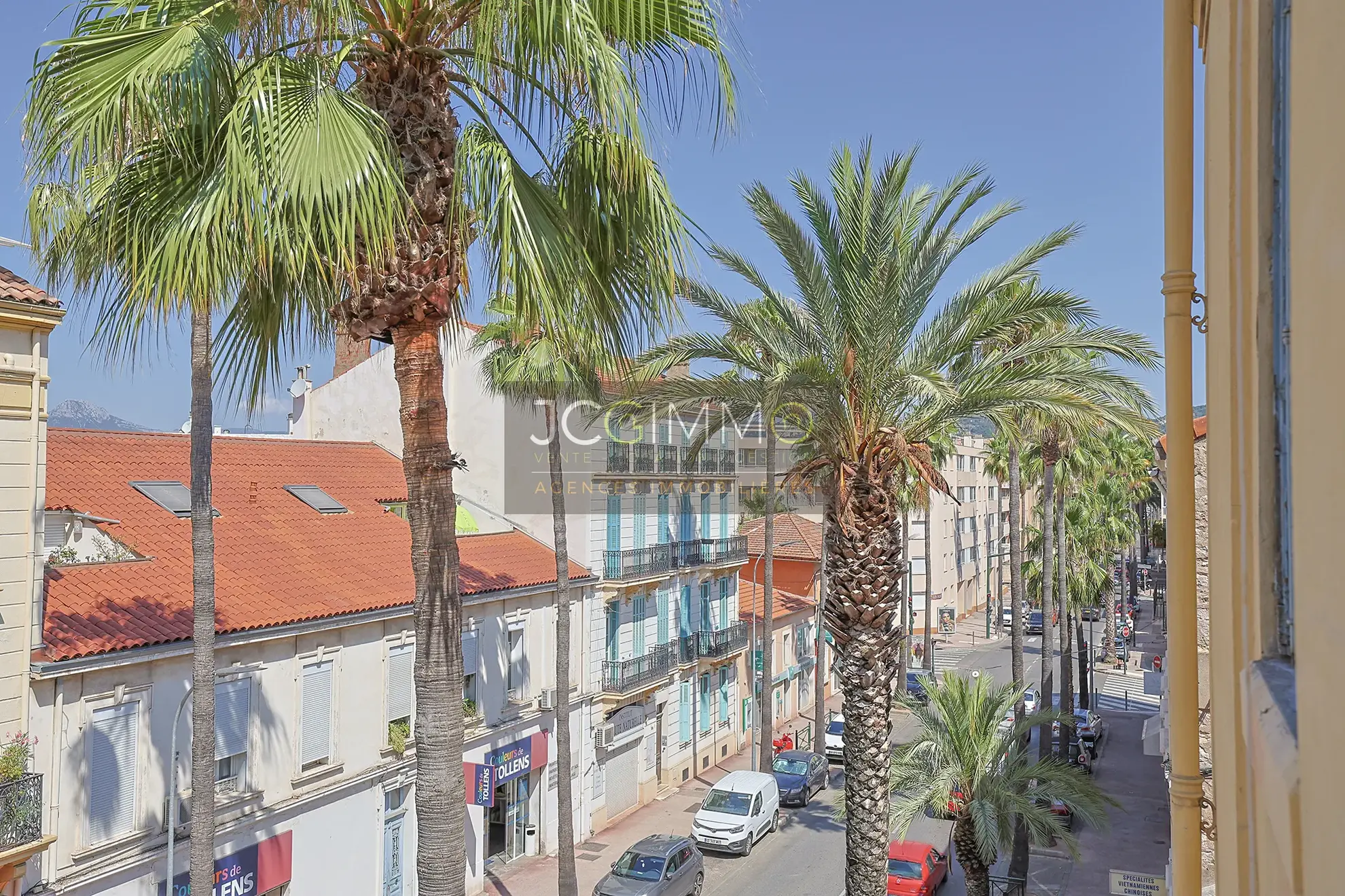 Appartement T3 rénové de 81 m2 à Hyères - Quartier Gare 