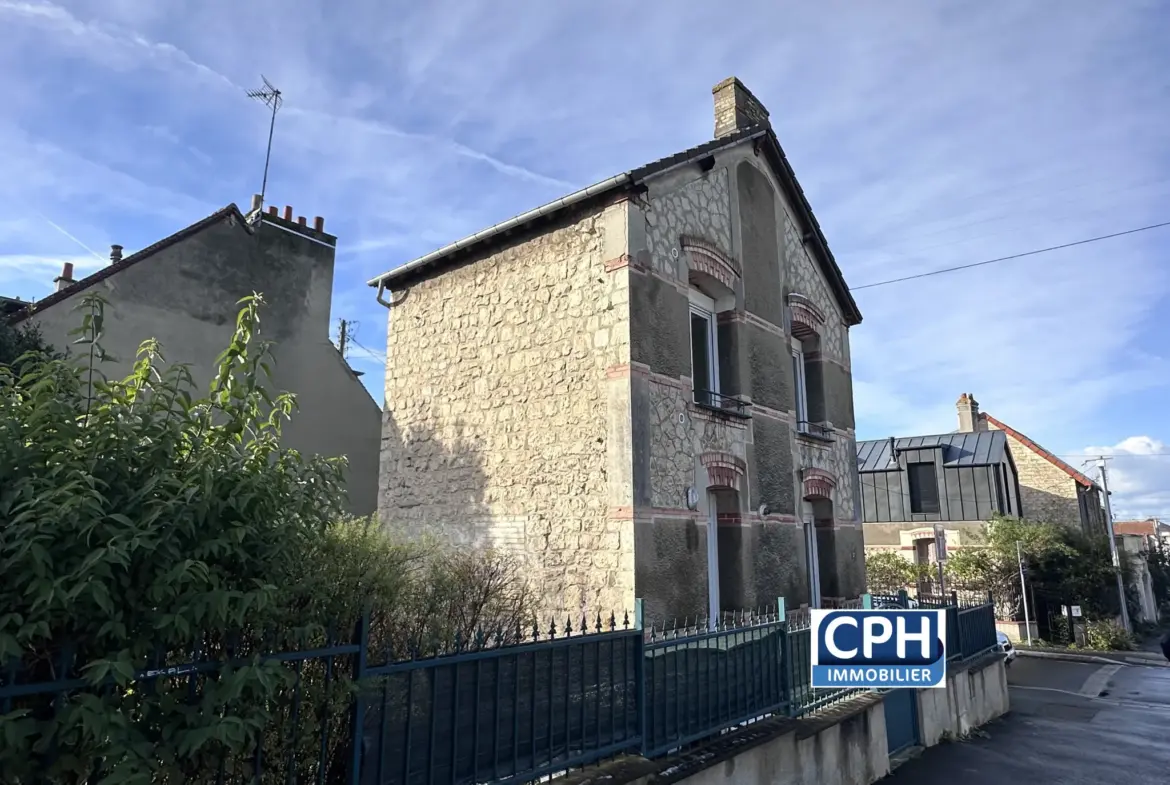 Maison des années 30 à vendre à Caen 