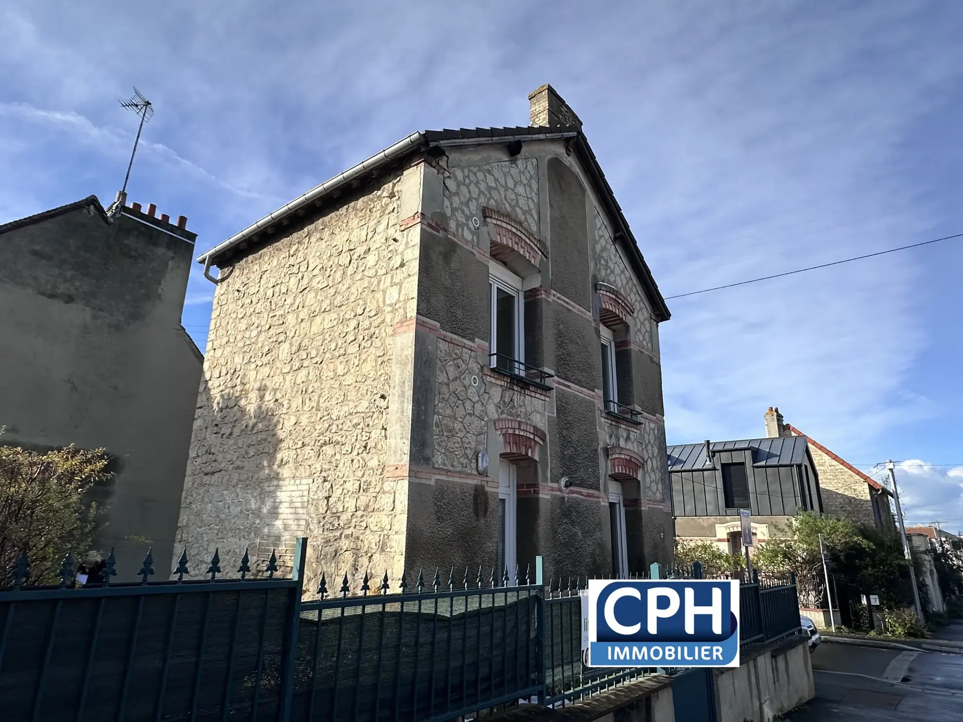 Maison des années 30 à vendre à Caen 