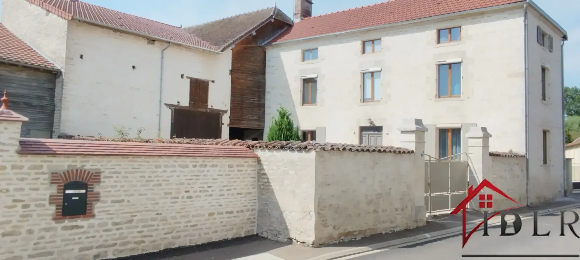 Maison de village rénovée 160 m² à Champignol lez Mondeville 