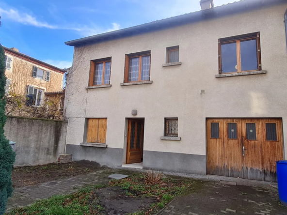 Maison à vendre au Cendre - 116 m² à rénover