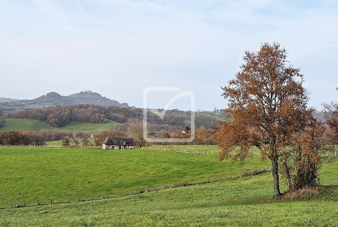 Beau terrain à vendre à Mansac avec vue dégagée 