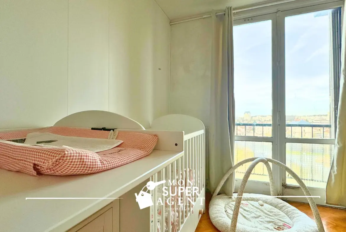 Appartement T4 lumineux avec balcons à Melun 