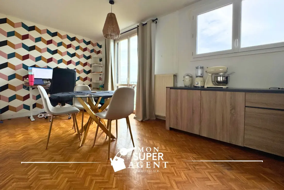 Appartement T4 lumineux avec balcons à Melun 