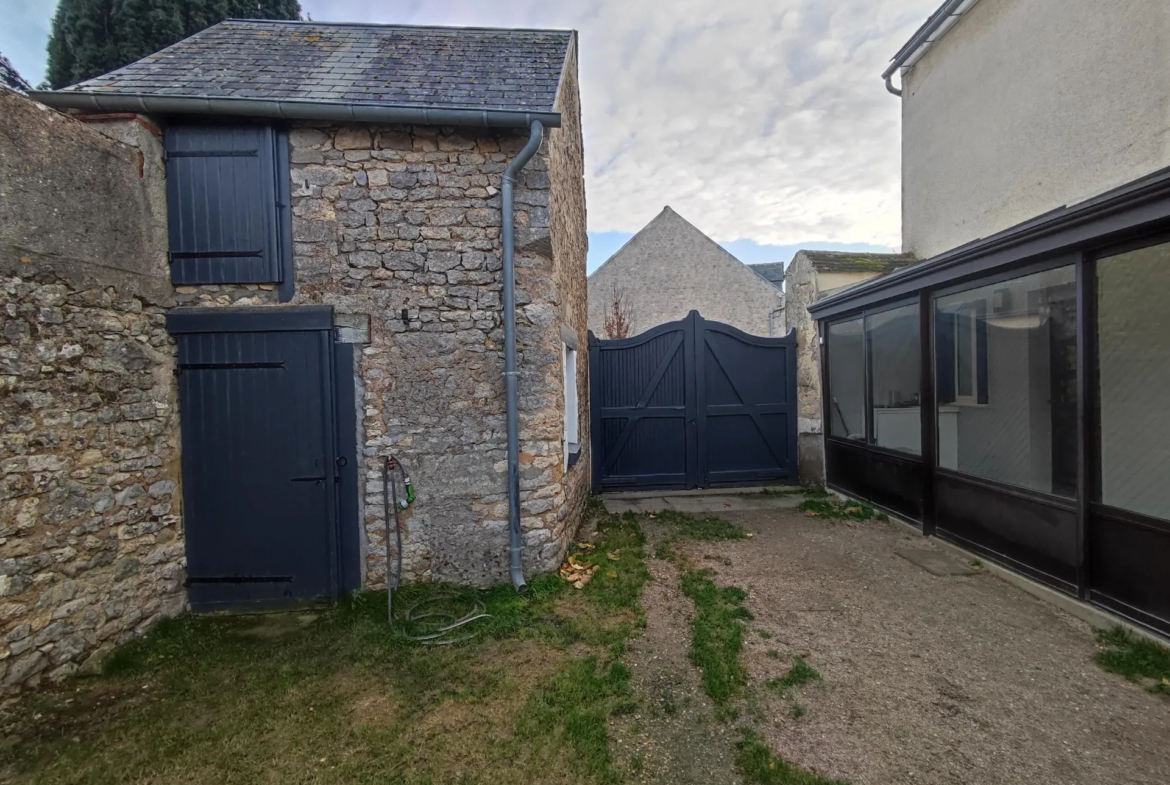 Maison ancienne rénovée à vendre dans un village paisible de Fresnay l'Évêque 