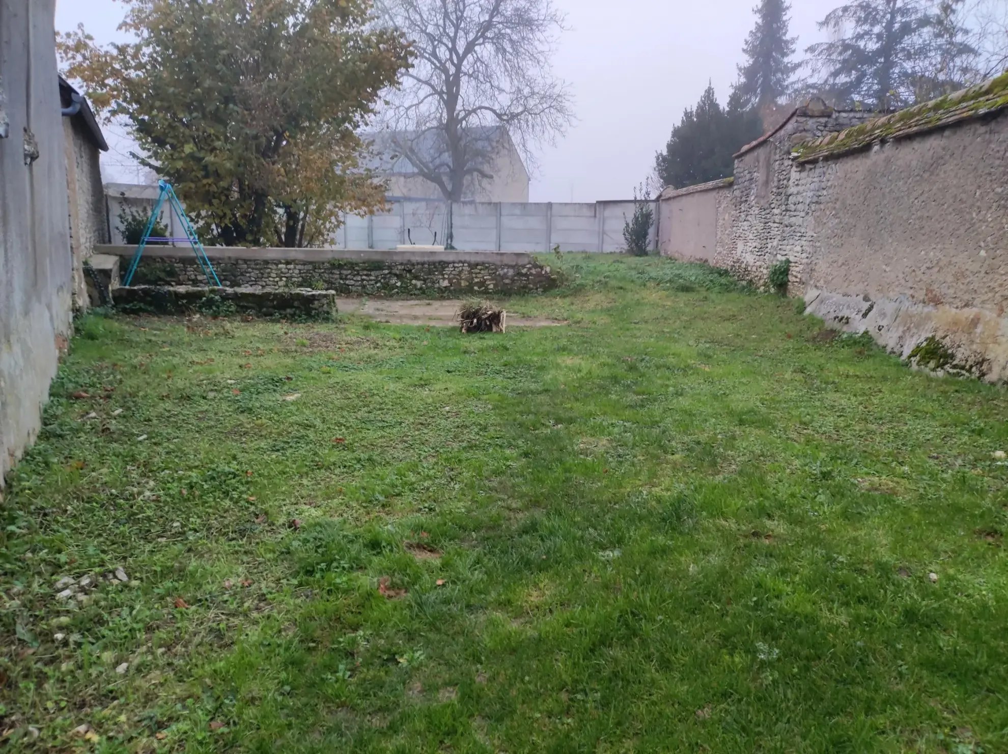 Maison ancienne rénovée à vendre dans un village paisible de Fresnay l'Évêque 