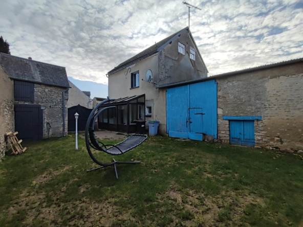 Maison ancienne rénovée à vendre dans un village paisible de Fresnay l'Évêque