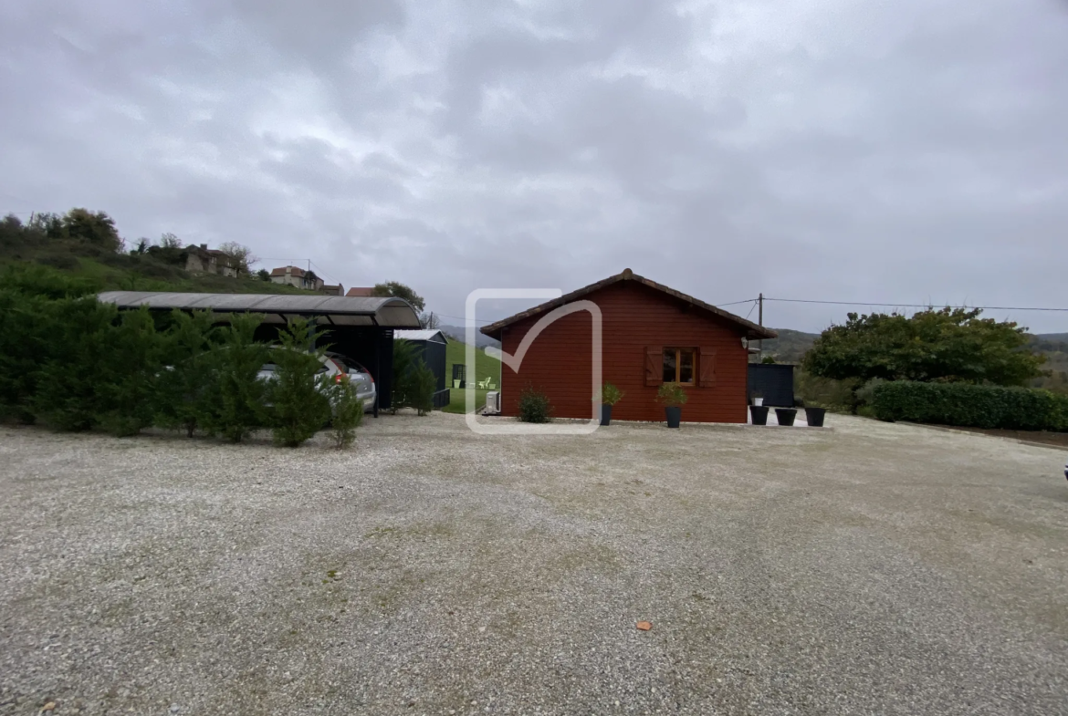 Joli Chalet avec Belle Vue à Belmont-Bretenoux 