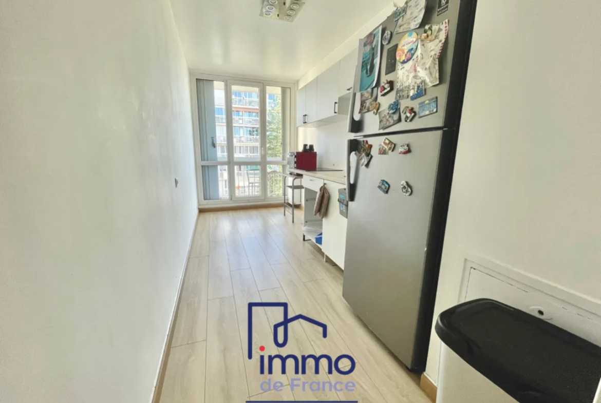 À vendre : Appartement T4 79,53 m² à Chelles, quartier Perichelles 