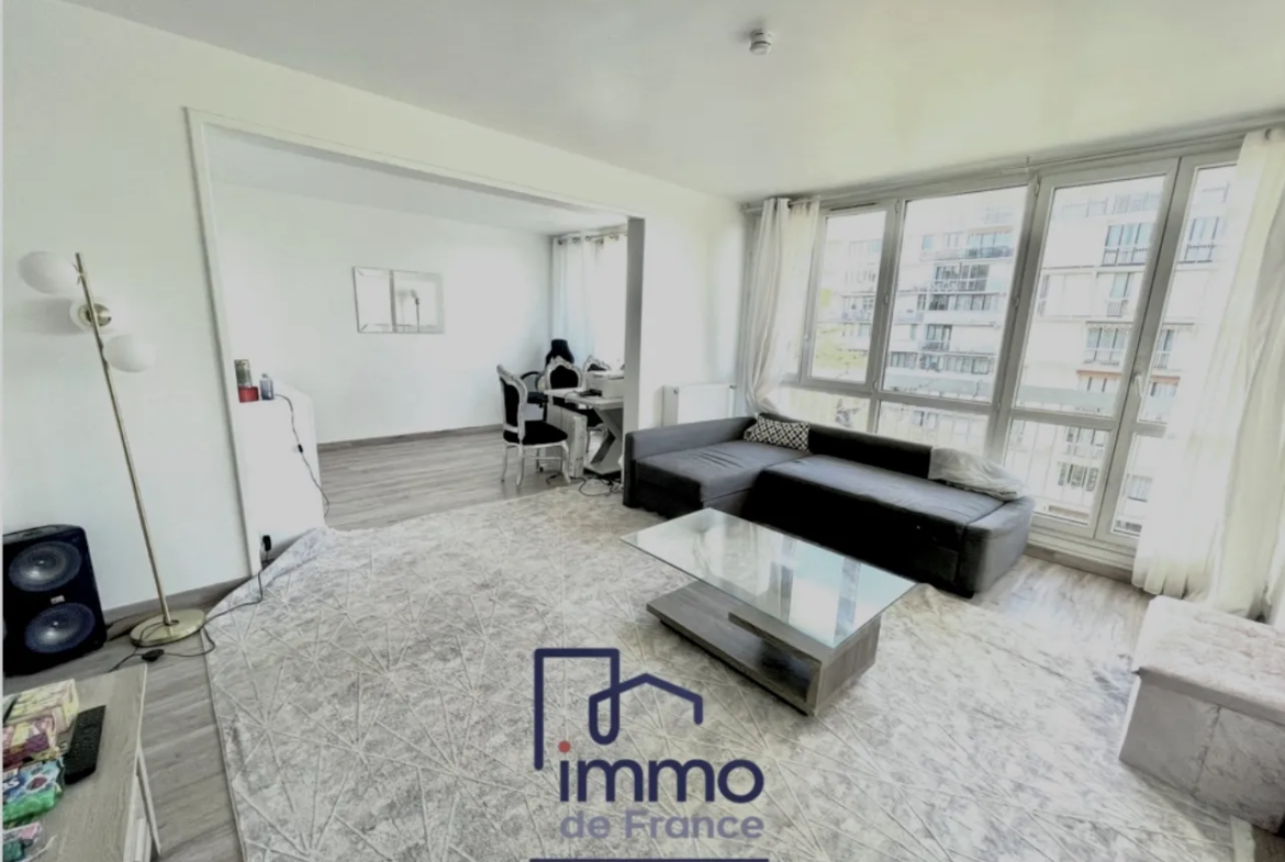 À vendre : Appartement T4 79,53 m² à Chelles, quartier Perichelles 