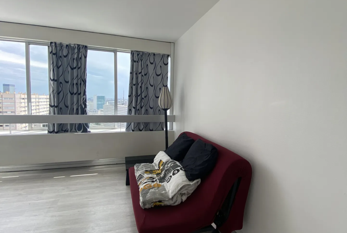 Studio en vente à Puteaux avec vue exceptionnelle sur Paris 