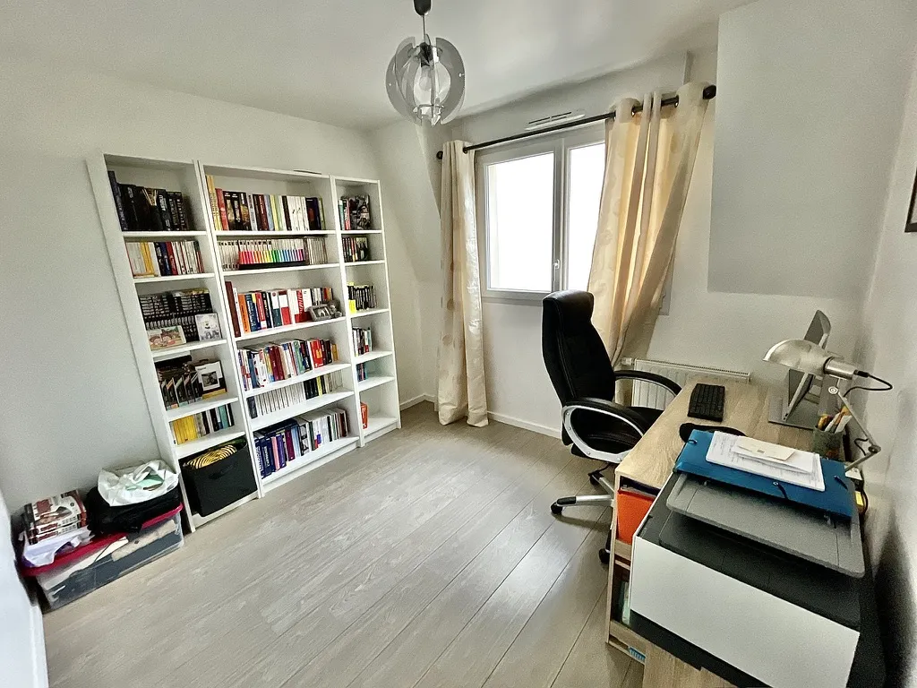 À vendre : Appartement neuf de 61,3 m² à Boissy St Léger - 275,000 € 