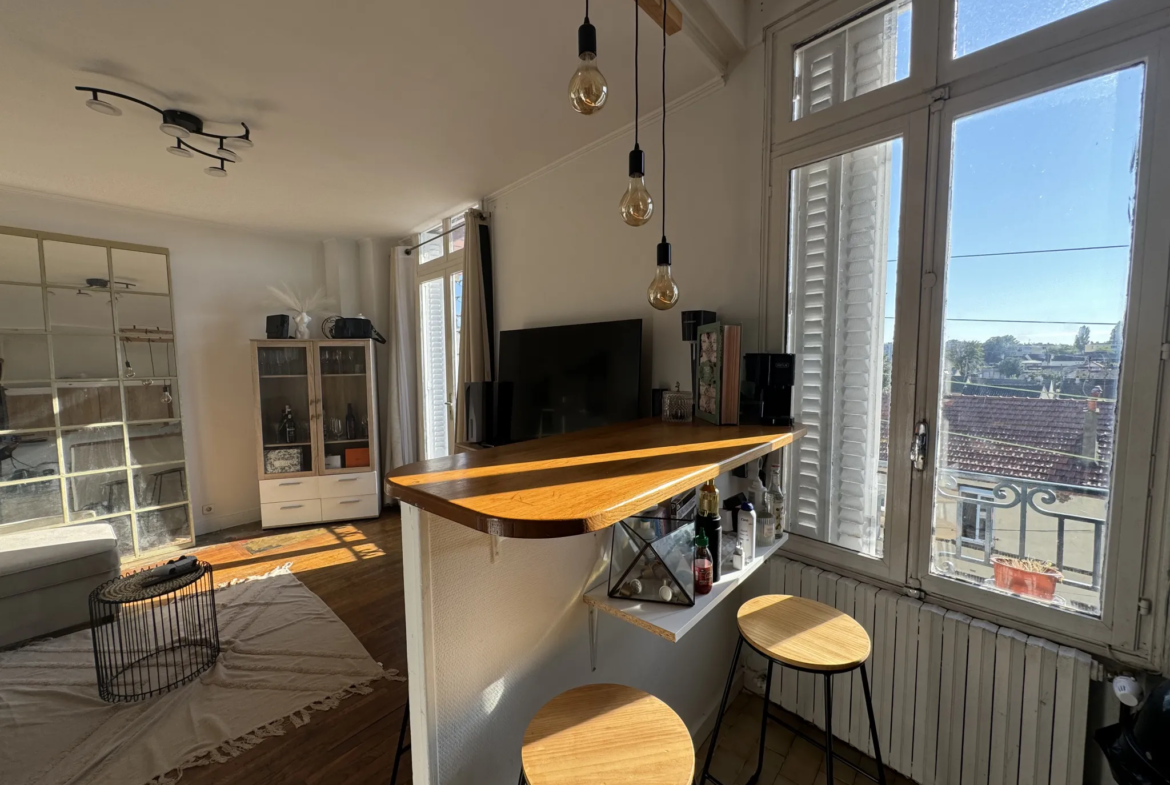 À vendre : Appartement F3 lumineux à Argenteuil avec balcon et vue 