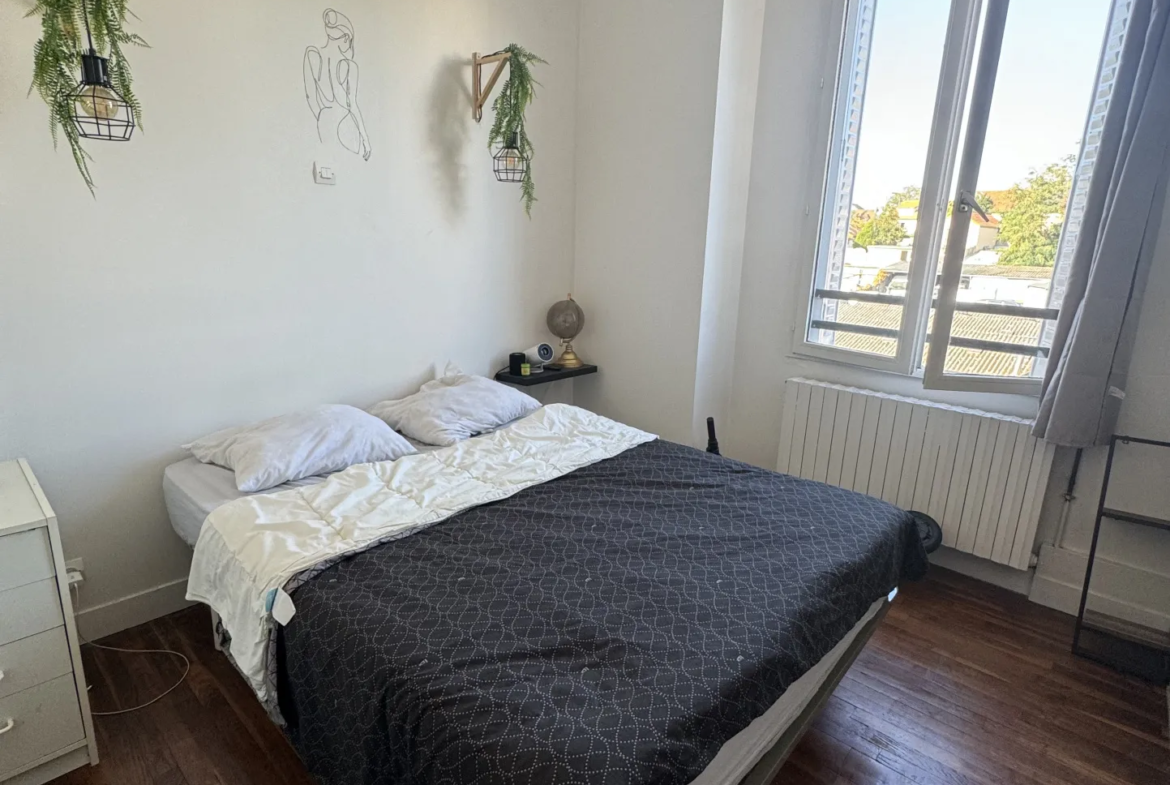 À vendre : Appartement F3 lumineux à Argenteuil avec balcon et vue 