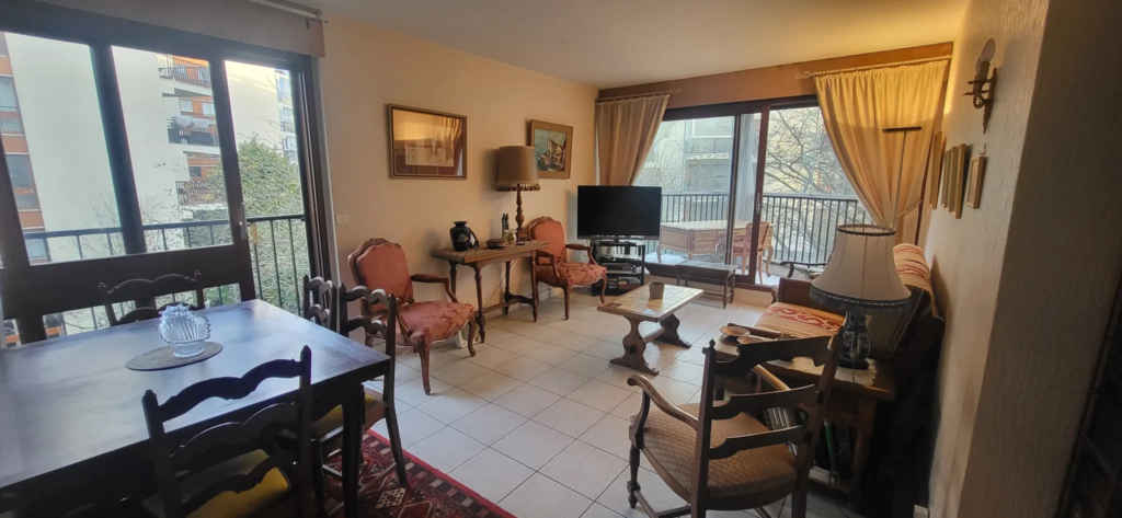 À vendre : Appartement 2 pièces avec vue sur parc à Le Chesnay Rocquencourt