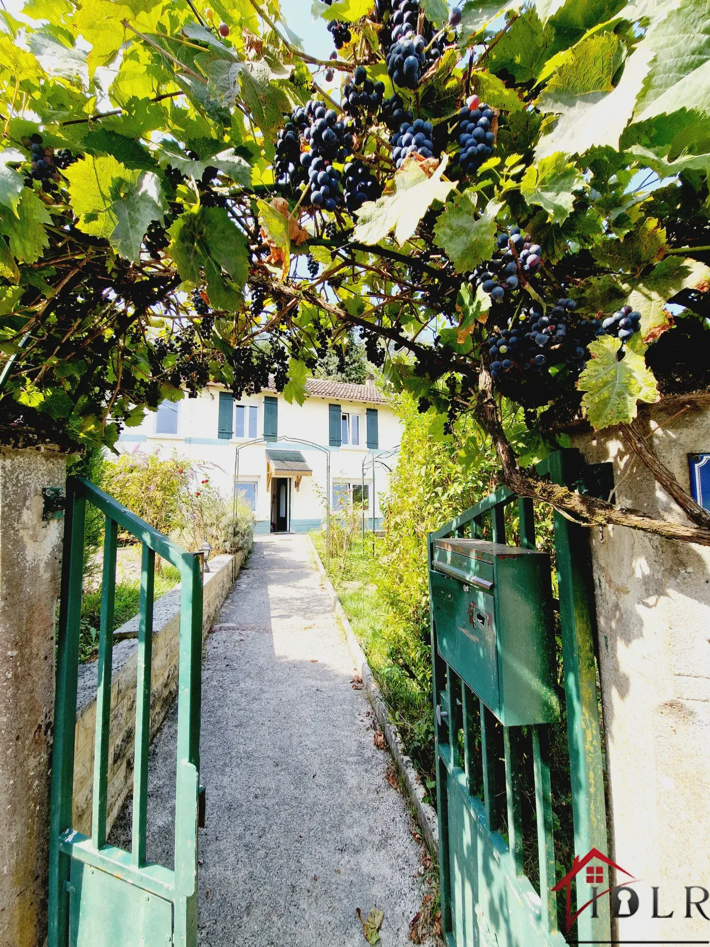 Maison à rénover avec vue panoramique à Jussey 