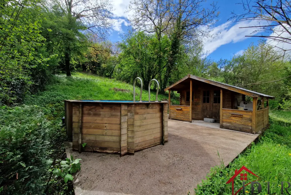 Maison à rénover avec vue panoramique à Jussey 