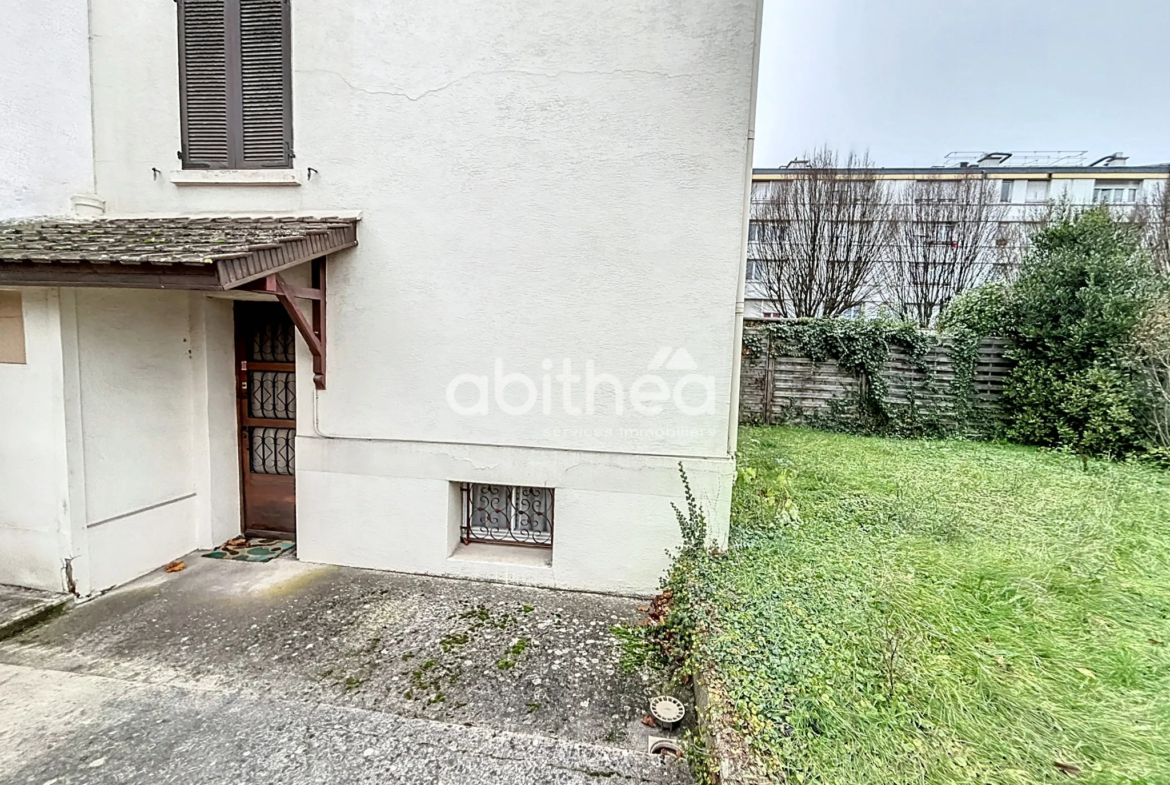 Maison 3 pièces duplex avec terrain et box à Choisy-le-Roi 