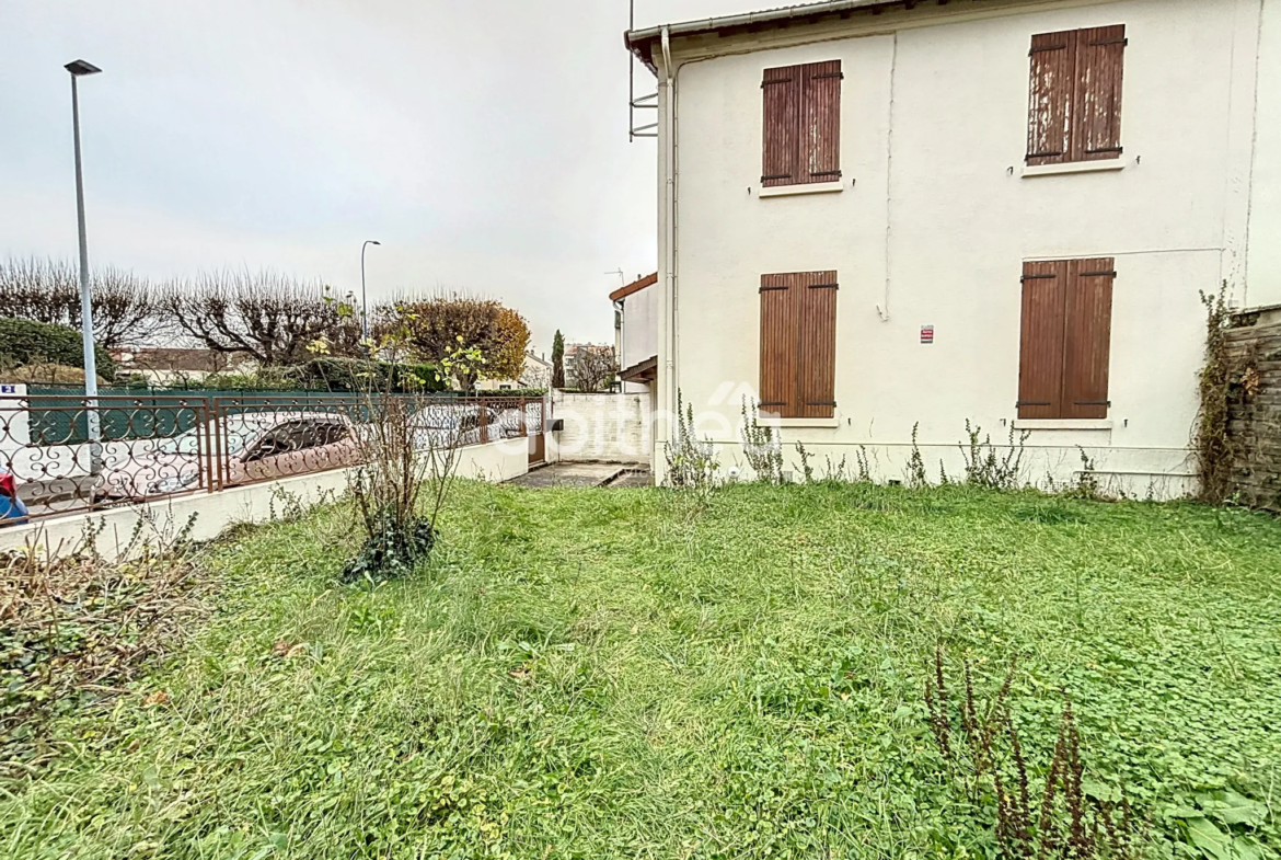 Maison 3 pièces duplex avec terrain et box à Choisy-le-Roi 