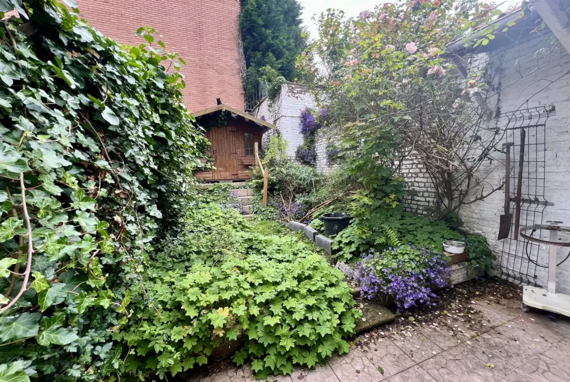 Charmante maison des années 30 à vendre à Roubaix 