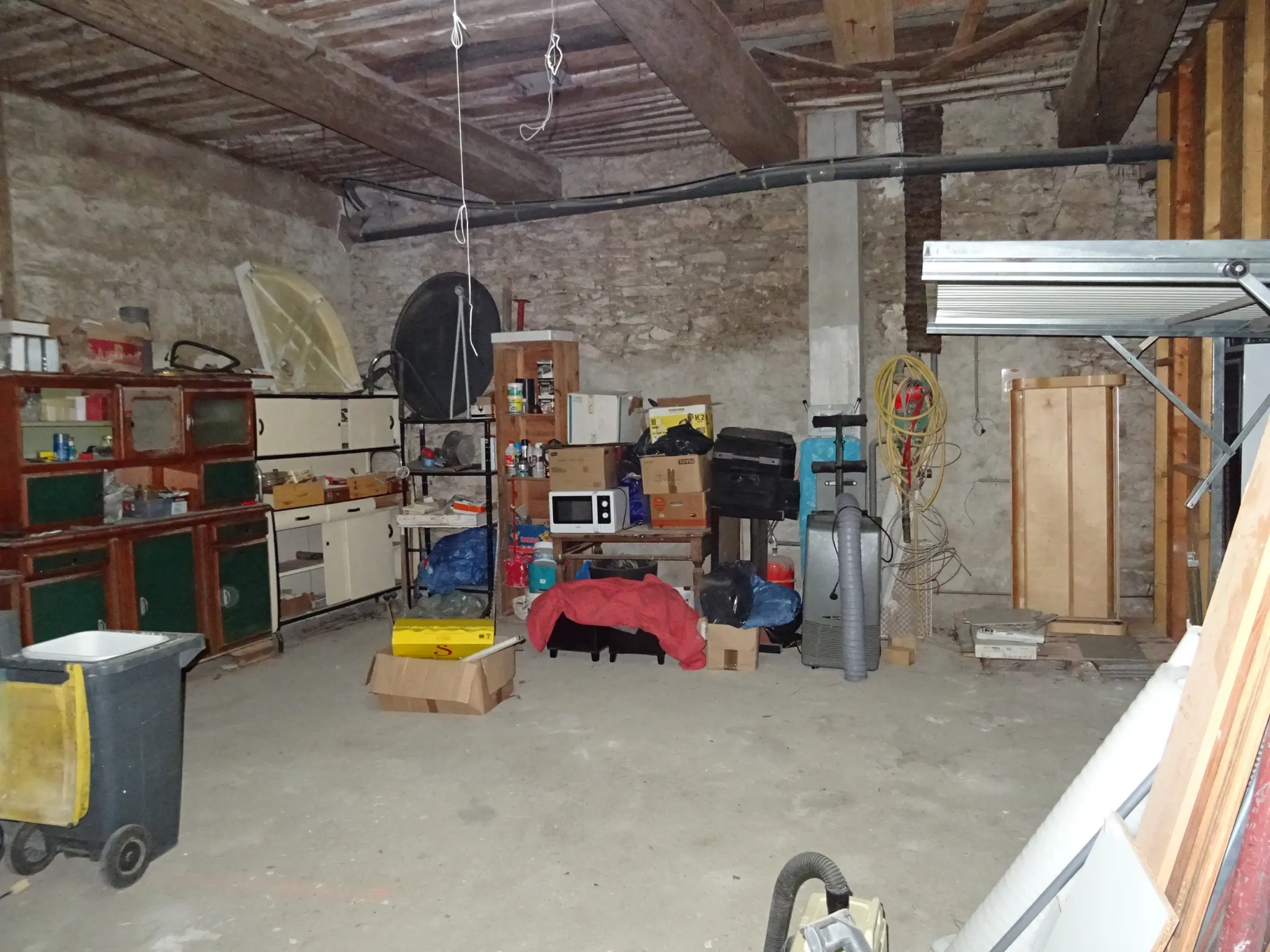 Immeuble avec 3 appartements à Pepieux, Minervois 