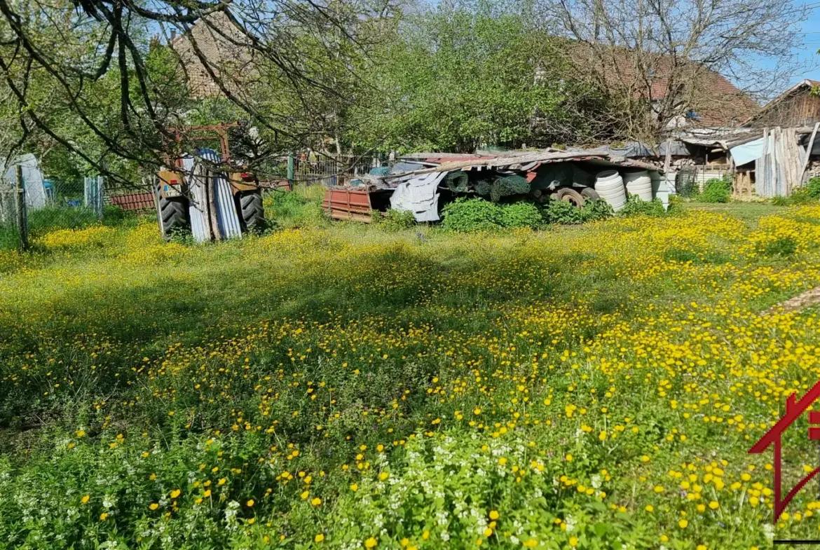 Terrain Constructible de 1247 m² à L'Hôpital du Grosbois 