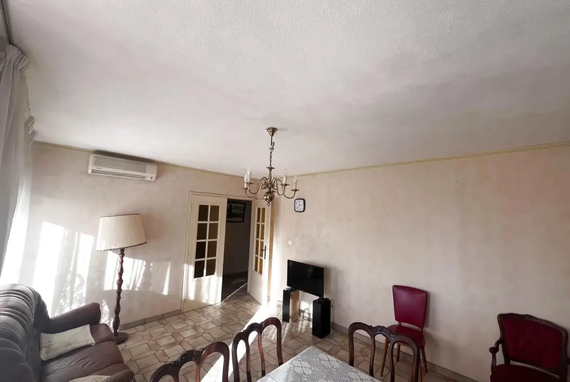 Appartement T4 à vendre à Marignane - 72 m² avec balcon et cave 