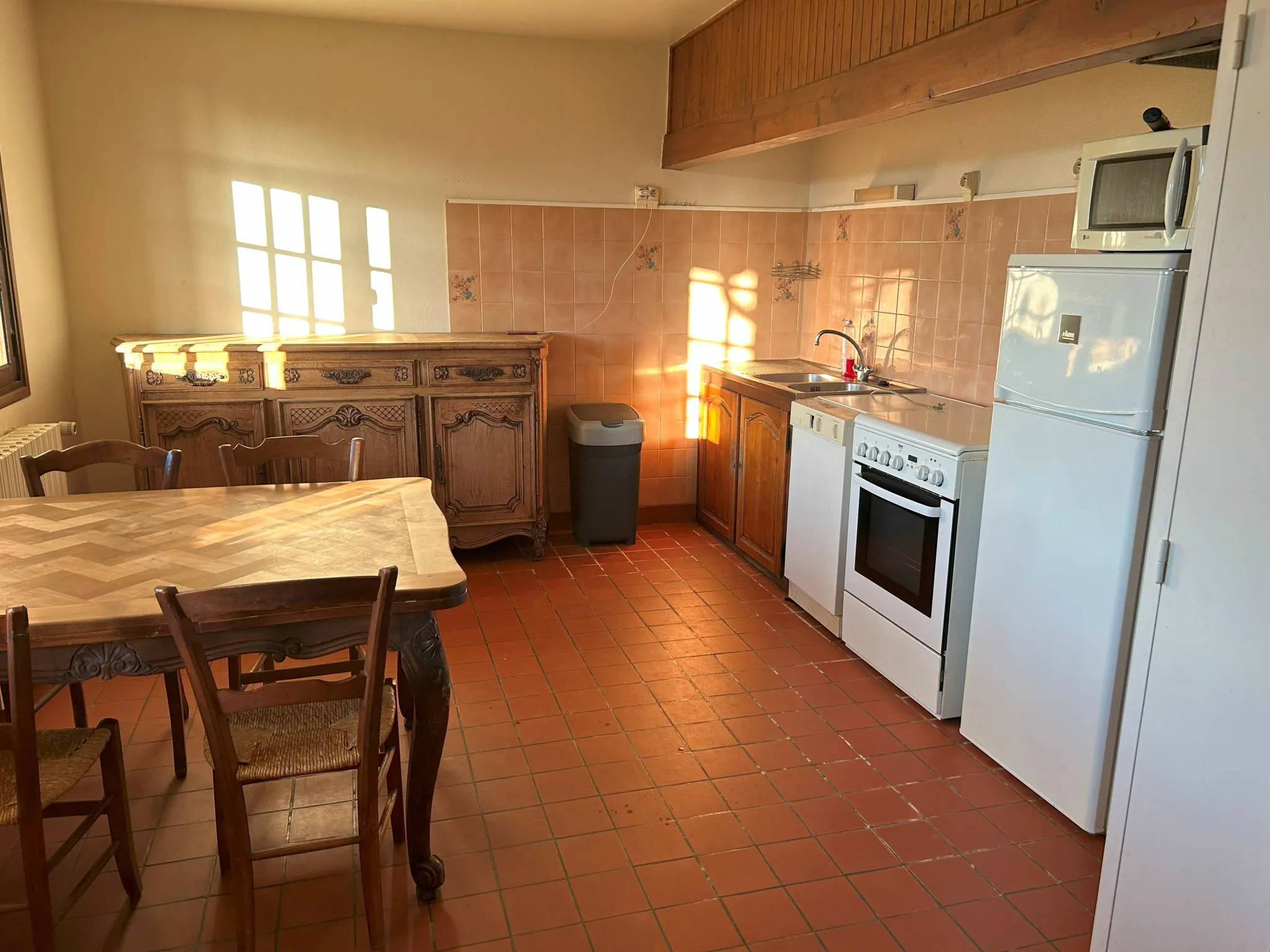 À vendre : Belle maison avec balcon et vue sur la campagne 