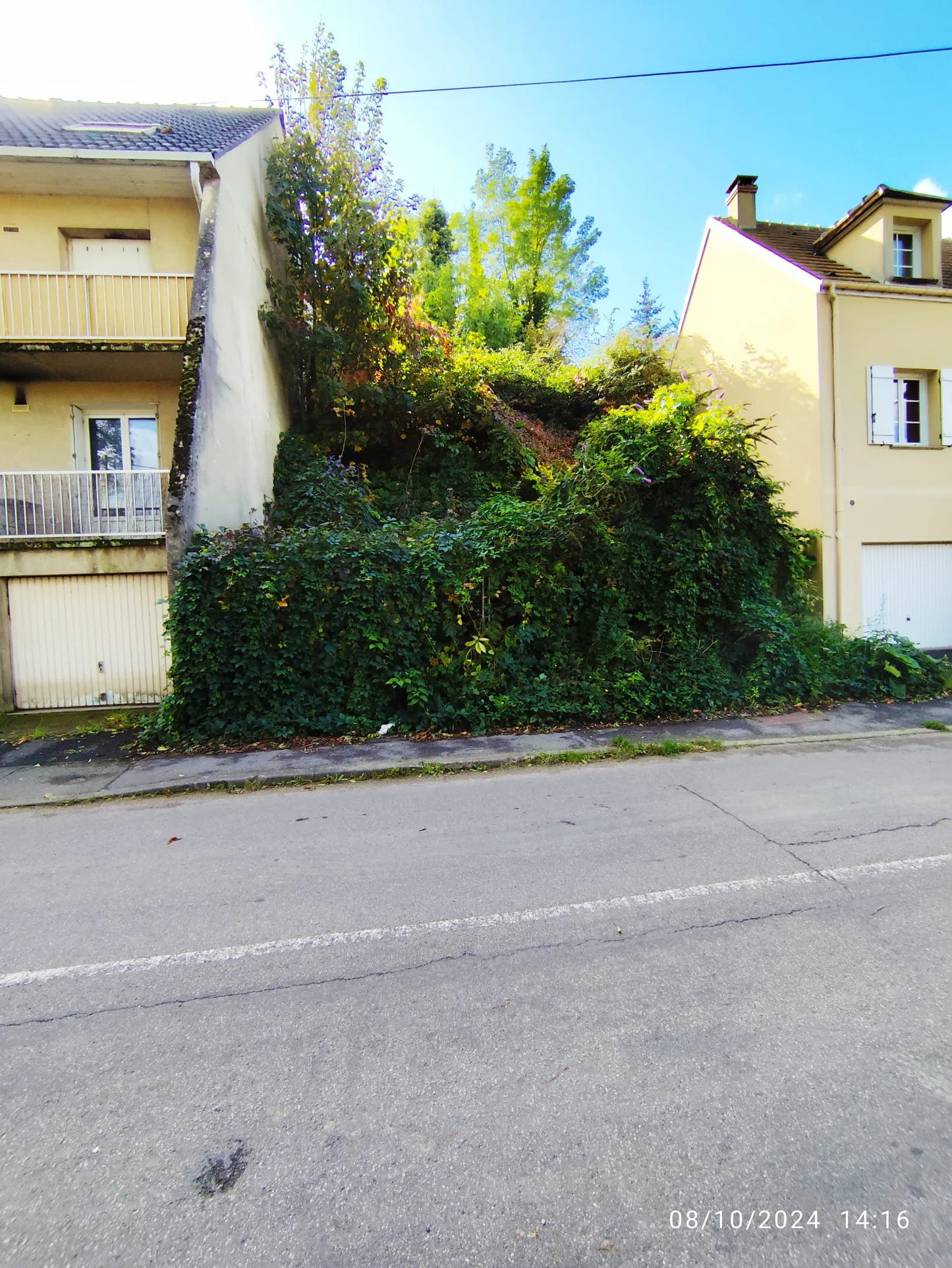 À Osny, terrain de 450 m² à vendre 