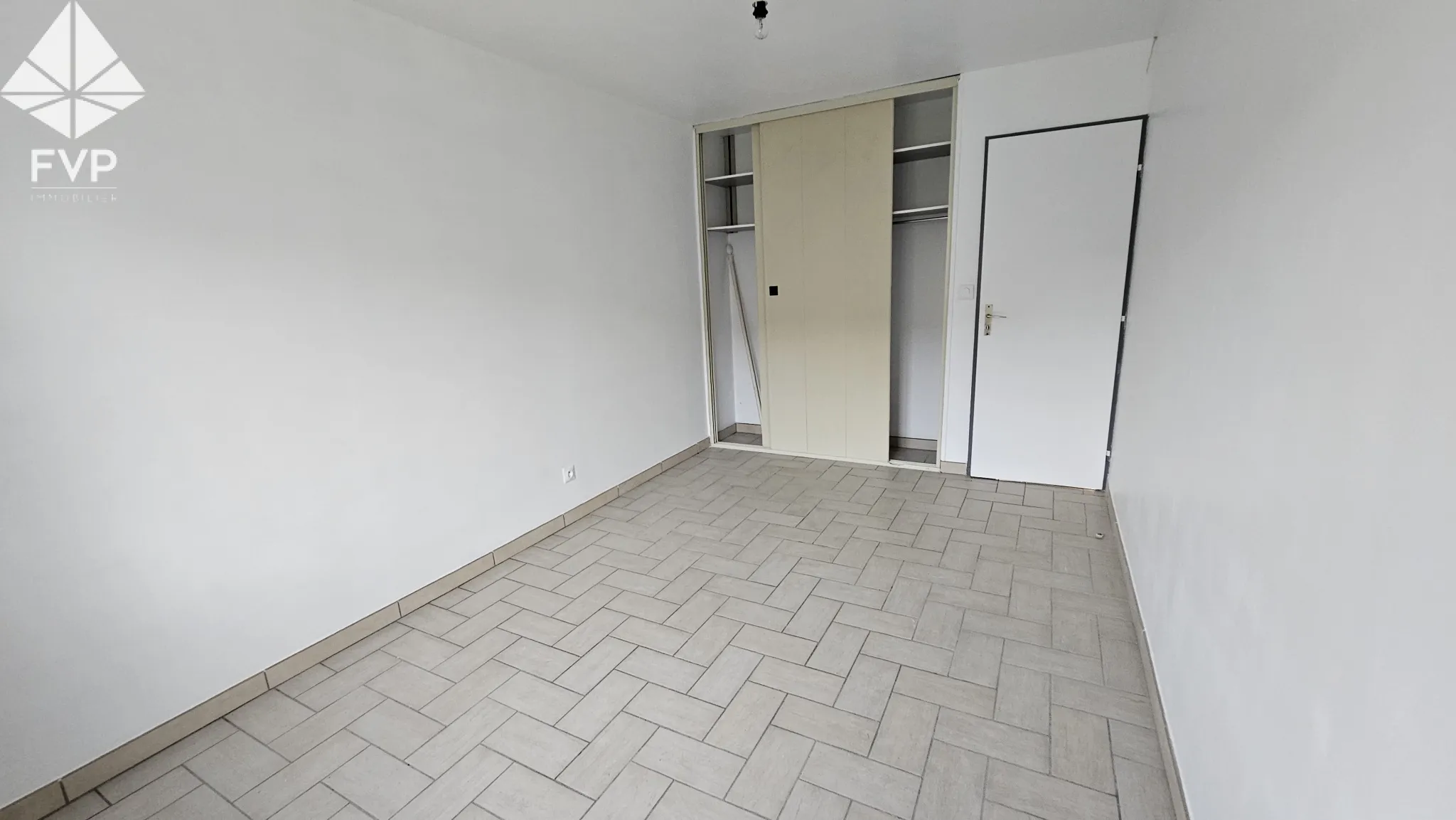 Vente maison plain-pied 3 chambres - Longueville sur Scie 