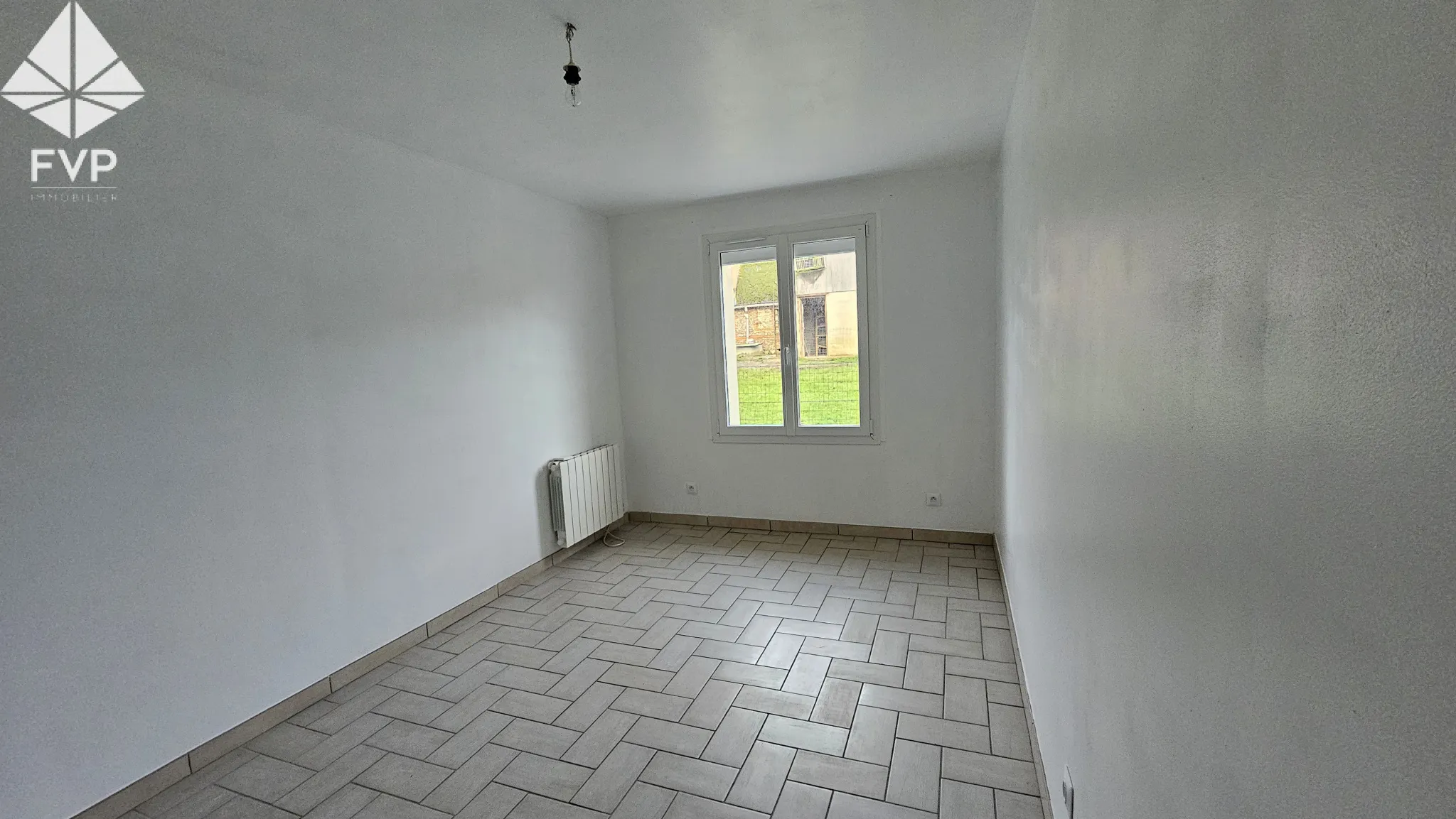 Vente maison plain-pied 3 chambres - Longueville sur Scie 