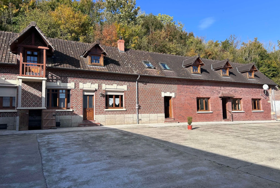 Longère avec deux maisons à 35 min d'Amiens à Airaines 