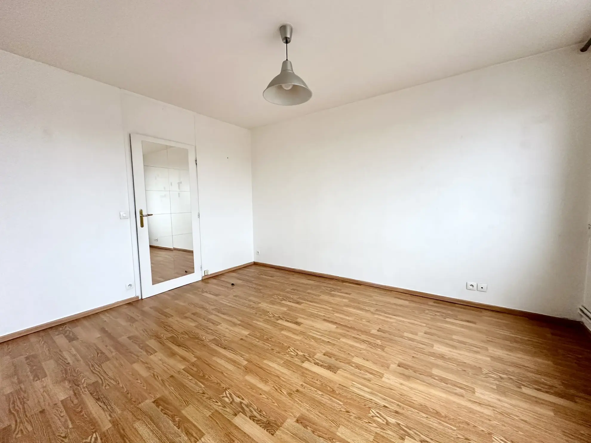 À vendre : Grand studio lumineux à Lille Solférino 