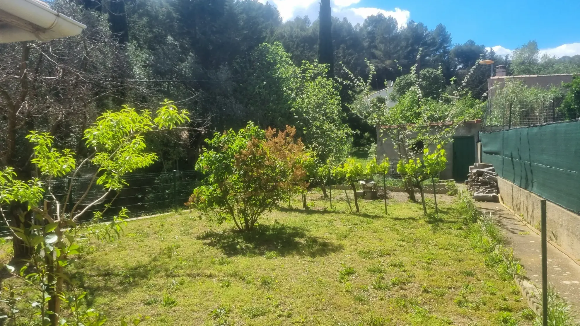 Maison de 100 m² avec garage à Bize Minervois 