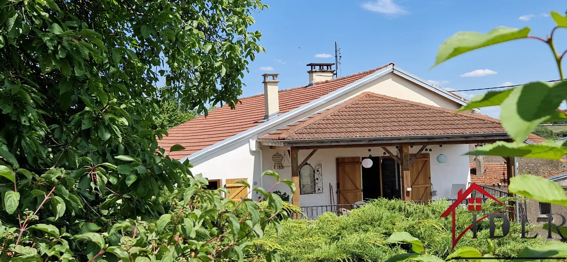 Maison de 1858 meublée à Voisey, Haute-Marne 